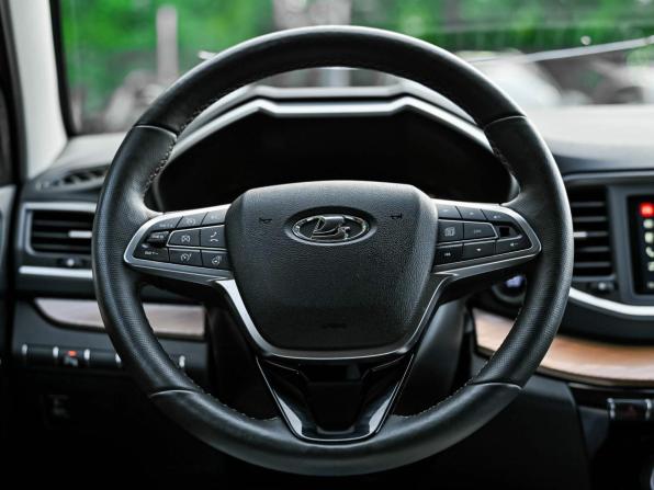 Lada (ВАЗ) Vesta I Рестайлинг (NG) с пробегом 2024 года, цена 1 299 000 рублей, 33809 км, седан, Автокод Объявления