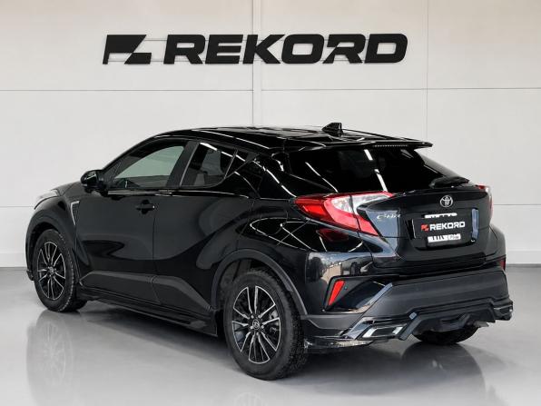 Toyota C-HR I Рестайлинг с пробегом 2020 года, цена 2 019 000 рублей, 27356 км, внедорожник, Автокод Объявления