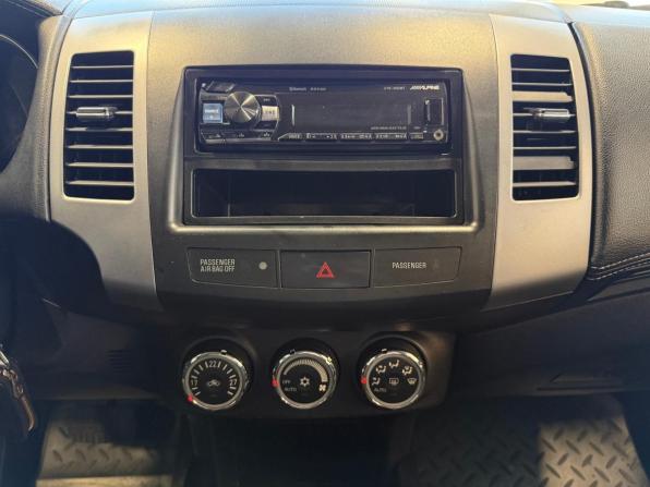 Mitsubishi Outlander II Рестайлинг с пробегом 2010 года, цена 930 000 рублей, 157000 км, внедорожник, Автокод Объявления