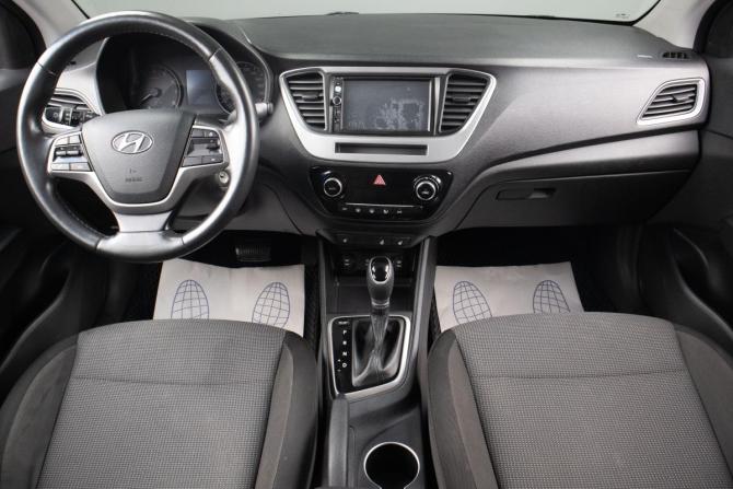 Hyundai Solaris II с пробегом 2018 года, цена 1 339 000 рублей, 109200 км, седан, Автокод Объявления