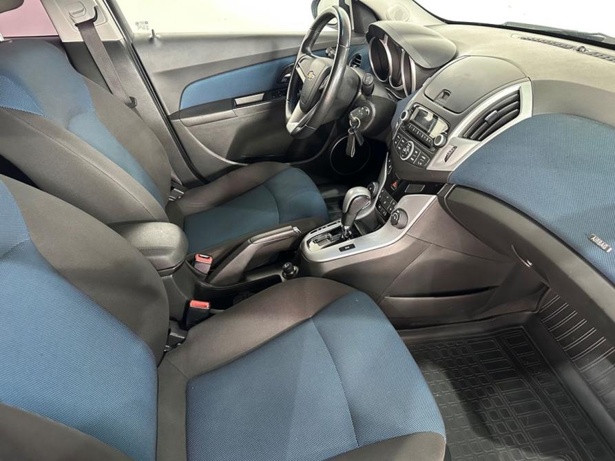 Chevrolet Cruze I Рестайлинг Москва  - изображение 11
