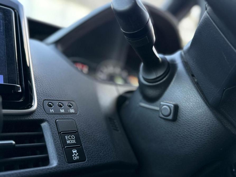Toyota Noah III (R80) Рестайлинг Омск  - изображение 19