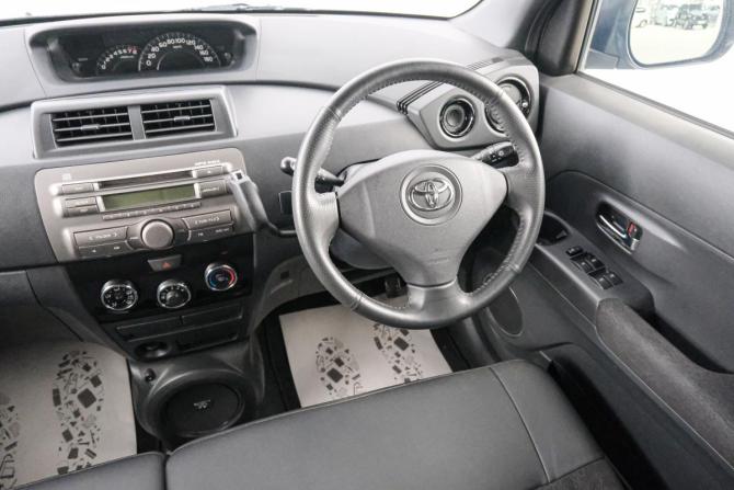 Toyota bB II Рестайлинг с пробегом 2016 года, цена 1 249 000 рублей, 104000 км, компактвэн, Автокод Объявления