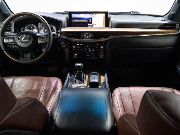 Lexus LX III Рестайлинг 2 с пробегом 2018 года, цена 6 300 000 рублей, 268769 км, внедорожник, Автокод Объявления