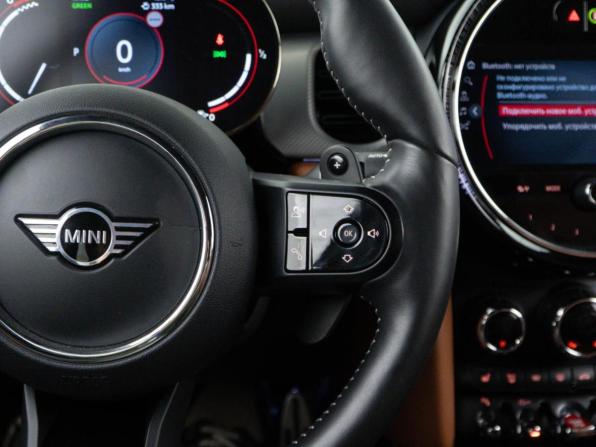 Mini Hatch III (F55/F56) Рестайлинг 2 с пробегом 2021 года, цена 3 799 000 рублей, 66279 км, хэтчбек, Автокод Объявления