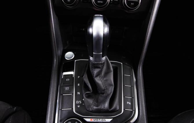Volkswagen Tiguan II с пробегом 2018 года, цена 3 389 000 рублей, 92000 км, внедорожник, Автокод Объявления