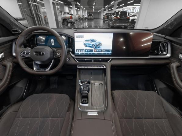 Geely Monjaro I Рестайлинг 2 с пробегом 2025 года, цена 4 050 000 рублей, 25 км, внедорожник, Автокод Объявления
