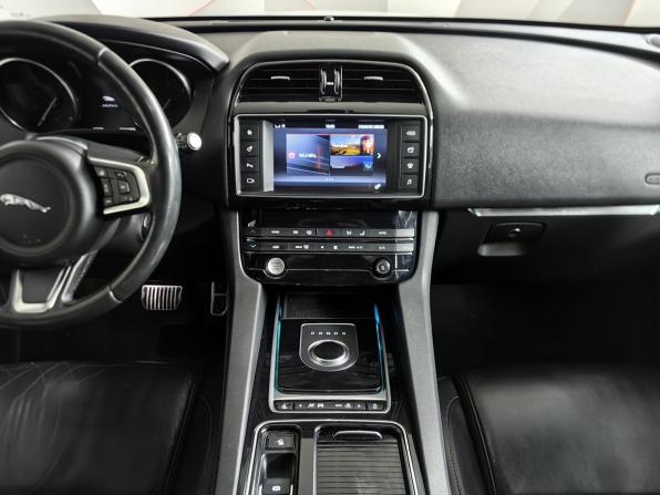 Jaguar F-Pace I с пробегом 2017 года, цена 2 049 000 рублей, 153845 км, внедорожник, Автокод Объявления