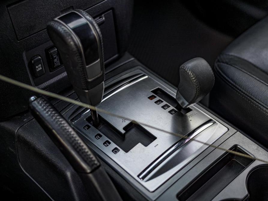 Mitsubishi Pajero IV Рестайлинг 1 Санкт-Петербург  - изображение 7