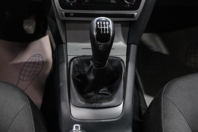 Skoda Octavia II (A5) Рестайлинг с пробегом 2012 года, цена 499 000 рублей, 370000 км, лифтбек, Автокод Объявления