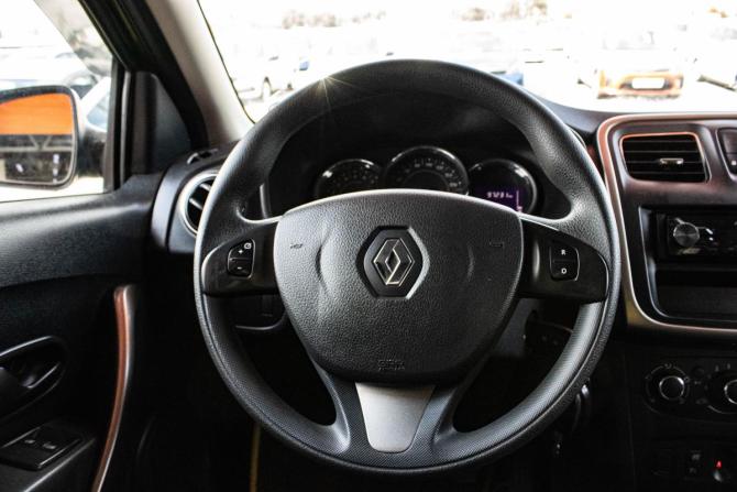 Renault Sandero II с пробегом 2017 года, цена 929 000 рублей, 97231 км, хэтчбек, Автокод Объявления