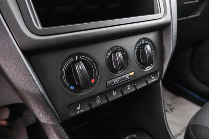 Skoda Rapid I с пробегом 2016 года, цена 859 000 рублей, 183881 км, лифтбек, Автокод Объявления