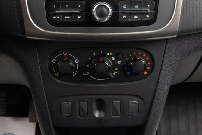 Renault Logan I Рестайлинг с пробегом 2020 года, цена 1 059 000 рублей, 104000 км, седан, Автокод Объявления