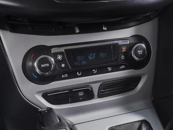 Ford Focus III с пробегом 2013 года, цена 850 000 рублей, 231953 км, хэтчбек, Автокод Объявления