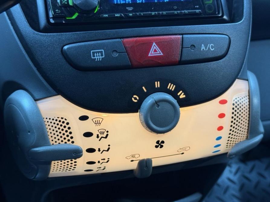 Peugeot 107 I Рестайлинг Красноярск  - изображение 10