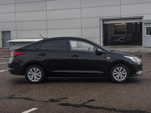 Hyundai Solaris II Рестайлинг с пробегом 2021 года, цена 1 588 000 рублей, 68364 км, седан, Автокод Объявления