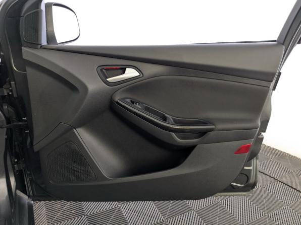 Ford Focus III Рестайлинг с пробегом 2018 года, цена 1 250 000 рублей, 142861 км, универсал, Автокод Объявления