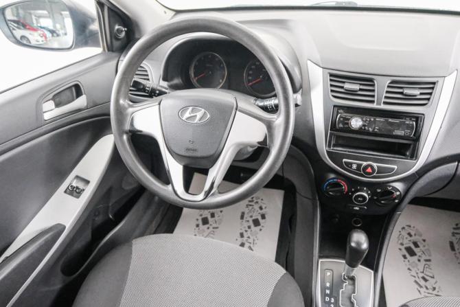 Hyundai Solaris I с пробегом 2012 года, цена 729 000 рублей, 199000 км, хэтчбек, Автокод Объявления