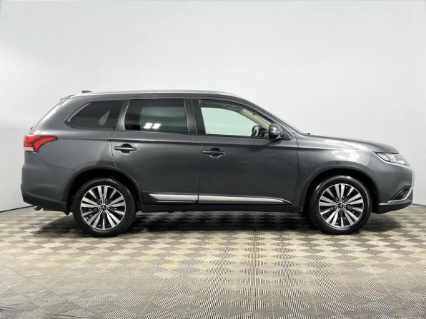 Mitsubishi Outlander III Рестайлинг 3 с пробегом 2019 года, цена 2 425 200 рублей, 111030 км, внедорожник, Автокод Объявления