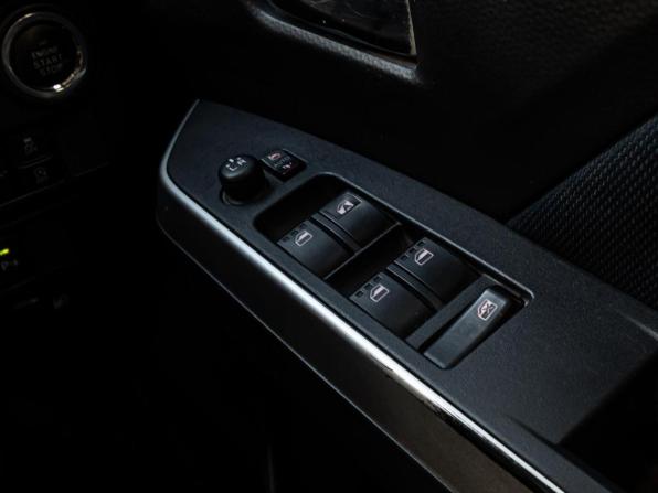 Toyota Roomy I Рестайлинг с пробегом 2021 года, цена 1 477 000 рублей, 54391 км, микровэн, Автокод Объявления