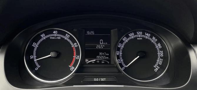 Skoda Rapid I Рестайлинг с пробегом 2018 года, цена 885 000 рублей, 195055 км, лифтбек, Автокод Объявления