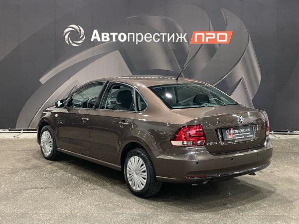 Volkswagen Polo V Рестайлинг с пробегом 2016 года, цена 1 170 000 рублей, 41797 км, седан, Автокод Объявления