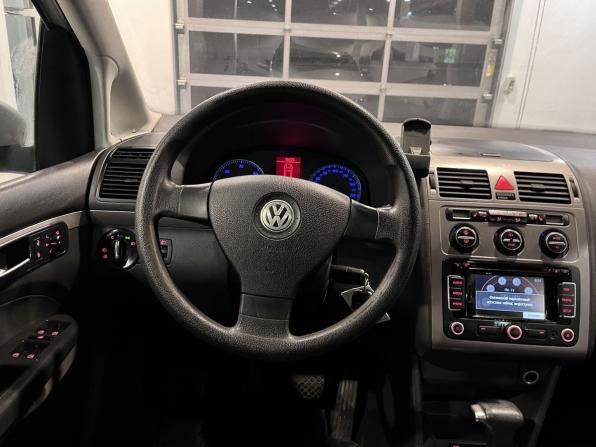 Volkswagen Touran I Рестайлинг с пробегом 2010 года, цена 584 000 рублей, 254263 км, компактвэн, Автокод Объявления