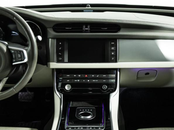 Jaguar XF II с пробегом 2017 года, цена 2 219 700 рублей, 141316 км, седан, Автокод Объявления