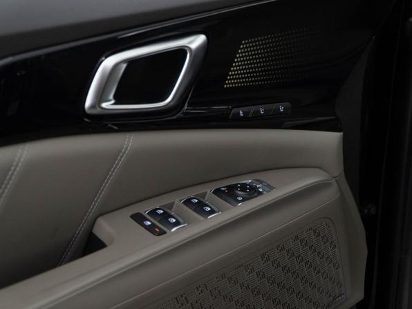 Kia Carnival IV Рестайлинг с пробегом 2025 года, цена 7 035 055 рублей, 8947 км, минивэн, Автокод Объявления
