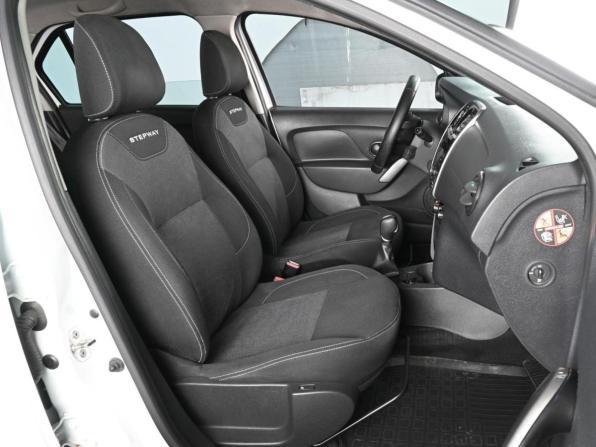 Renault Logan II Рестайлинг с пробегом 2022 года, цена 1 419 000 рублей, 70634 км, седан, Автокод Объявления