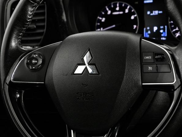 Mitsubishi Outlander III Рестайлинг 3 с пробегом 2018 года, цена 2 099 000 рублей, 77126 км, внедорожник, Автокод Объявления