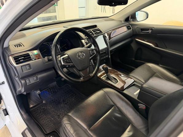 Toyota Camry VII (XV50) Рестайлинг 2 с пробегом 2018 года, цена 2 300 000 рублей, 186785 км, седан, Автокод Объявления