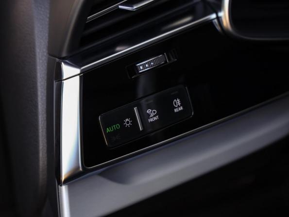 Audi Q8 I (4M) с пробегом 2019 года, цена 6 490 000 рублей, 150831 км, внедорожник, Автокод Объявления