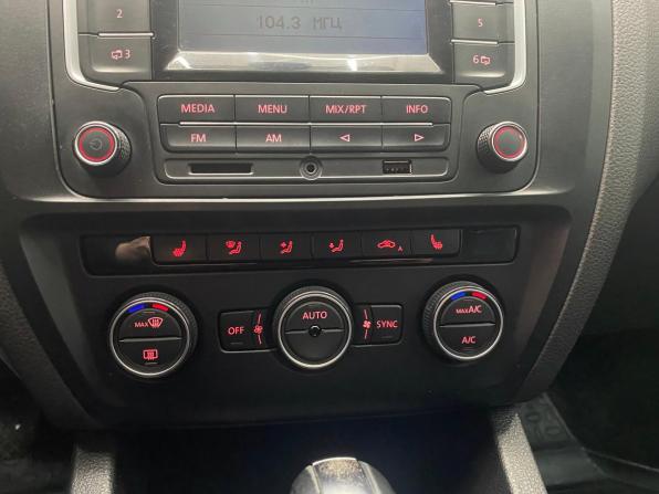 Volkswagen Jetta VI Рестайлинг с пробегом 2015 года, цена 1 150 000 рублей, 199677 км, седан, Автокод Объявления