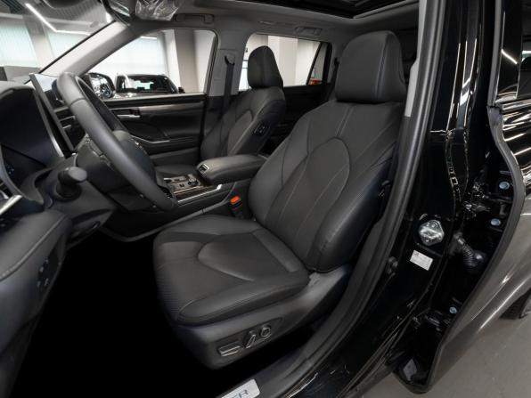 Toyota Highlander IV (XU70) с пробегом 2025 года, цена 5 350 000 рублей, 30 км, внедорожник, Автокод Объявления