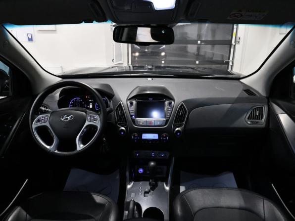 Hyundai ix35 I Рестайлинг с пробегом 2015 года, цена 1 130 000 рублей, 211000 км, внедорожник, Автокод Объявления