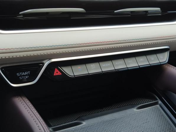 Geely Monjaro I с пробегом 2023 года, цена 3 690 000 рублей, 25378 км, внедорожник, Автокод Объявления