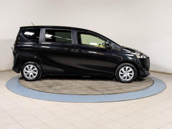 Toyota Sienta II с пробегом 2018 года, цена 1 349 500 рублей, 146000 км, минивэн, Автокод Объявления