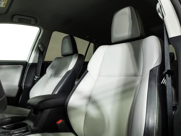 Toyota RAV4 IV (XA40) Рестайлинг с пробегом 2016 года, цена 2 449 700 рублей, 97652 км, внедорожник, Автокод Объявления