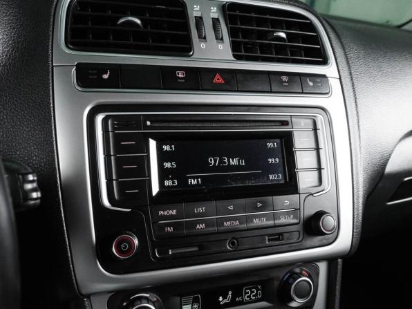 Volkswagen Polo V Рестайлинг с пробегом 2017 года, цена 1 097 000 рублей, 94590 км, седан, Автокод Объявления