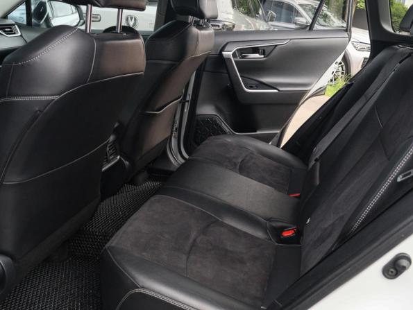 Toyota RAV4 V (XA50) с пробегом 2021 года, цена 3 320 000 рублей, 76233 км, внедорожник, Автокод Объявления