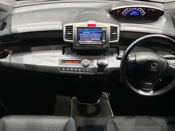 Honda Freed I с пробегом 2011 года, цена 1 120 000 рублей, 220731 км, компактвэн, Автокод Объявления