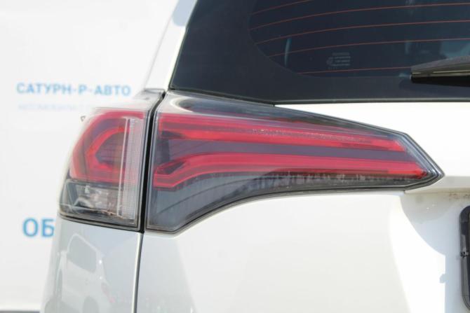 Toyota RAV4 IV (XA40) Рестайлинг с пробегом 2016 года, цена 2 410 000 рублей, 112000 км, внедорожник, Автокод Объявления