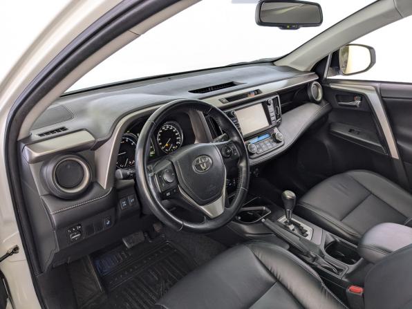 Toyota RAV4 IV (XA40) Рестайлинг с пробегом 2016 года, цена 2 595 000 рублей, 122999 км, внедорожник, Автокод Объявления