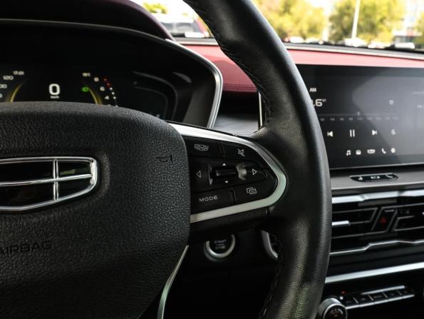 Geely Coolray I с пробегом 2023 года, цена 1 999 000 рублей, 51417 км, внедорожник, Автокод Объявления