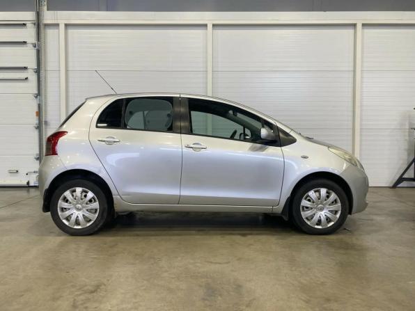 Toyota Yaris II с пробегом 2008 года, цена 570 000 рублей, 153616 км, хэтчбек, Автокод Объявления