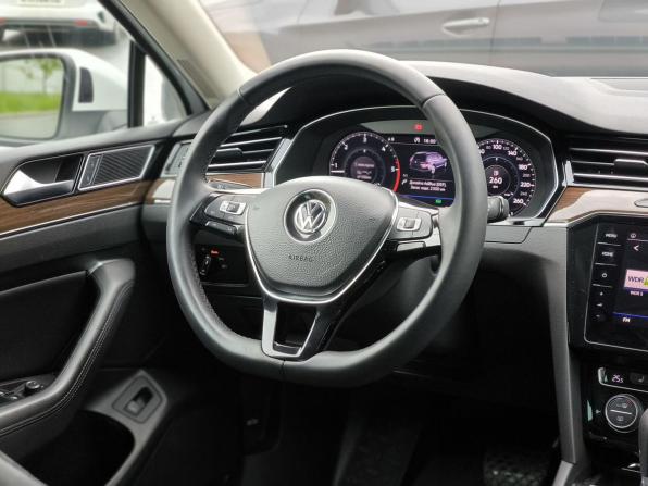 Volkswagen Passat B8 с пробегом 2018 года, цена 2 275 000 рублей, 221159 км, универсал, Автокод Объявления
