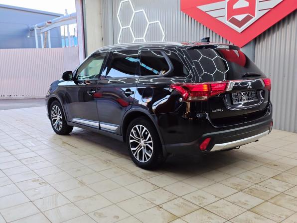 Mitsubishi Outlander III Рестайлинг 2 с пробегом 2017 года, цена 1 800 000 рублей, 168708 км, внедорожник, Автокод Объявления