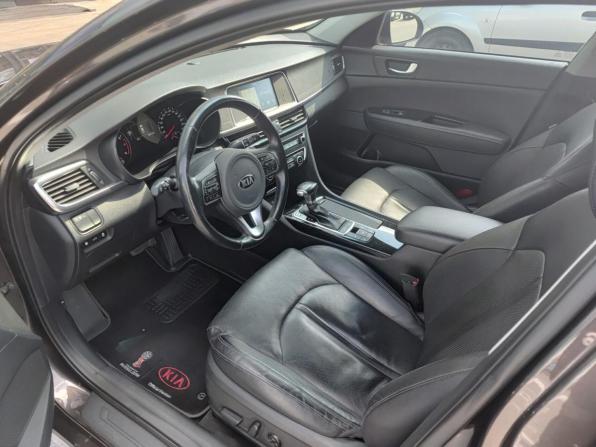 Kia Optima IV Рестайлинг с пробегом 2018 года, цена 2 395 000 рублей, 60018 км, седан, Автокод Объявления