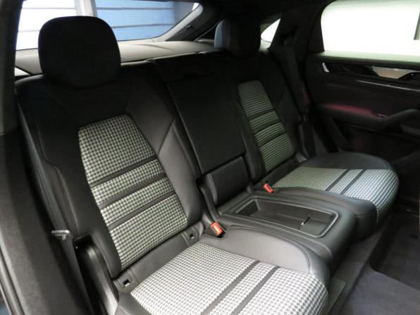Porsche Cayenne III Рестайлинг с пробегом 2026 года, цена 31 300 000 рублей, 16 км, внедорожник, Автокод Объявления